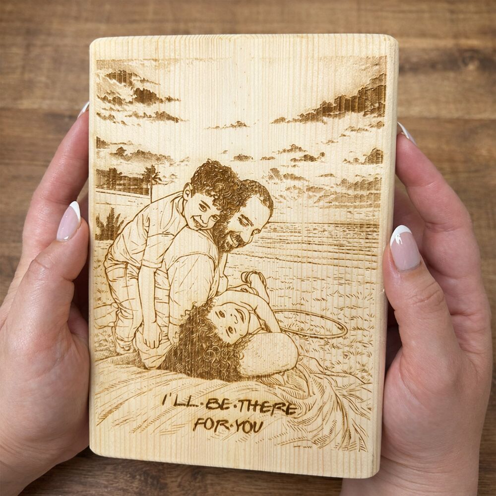 Heartwood – בלוק עץ עם חריטה אישית מתמונה. מתנה מרגשת, איכותית וייחודית עם אפשרות להוספת טקסט ועיצוב אונליין.