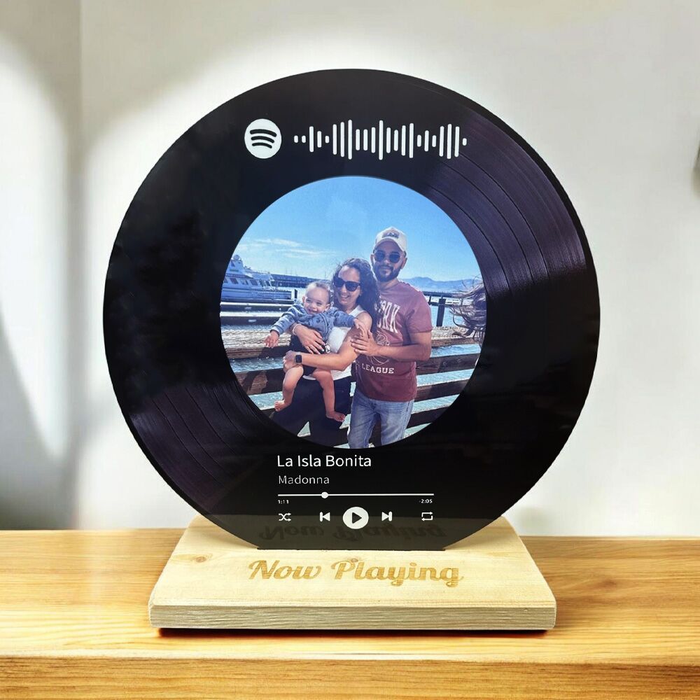 תקליט עם חריטה