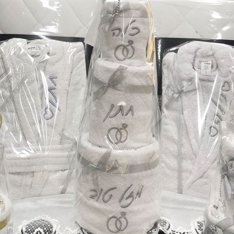 עוגת מגבות לחתן ולכלה – תמונה 2