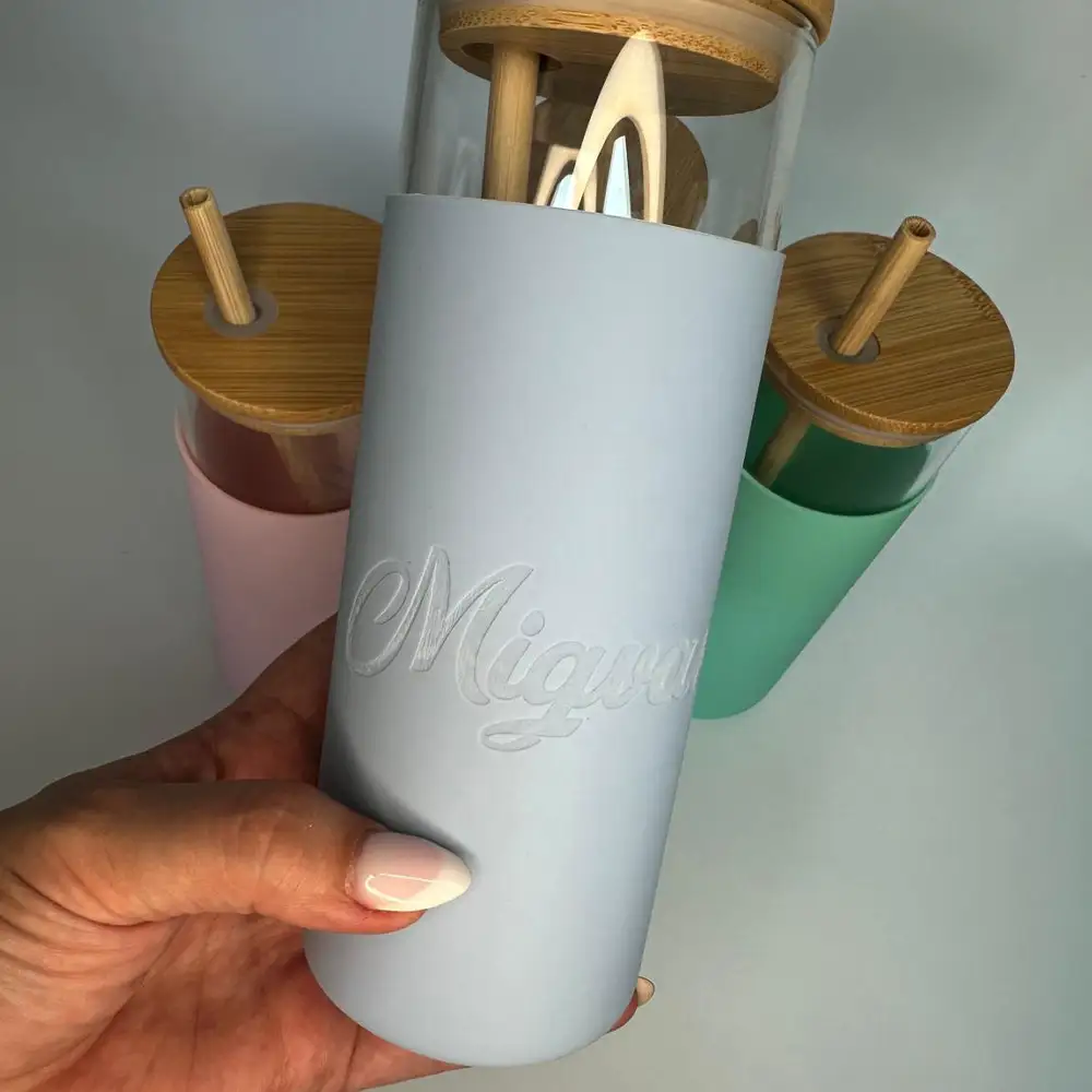 כוס זכוכית עם מכסה במבוק וקש דגם לאוס 500 מ״ל – תמונה 8