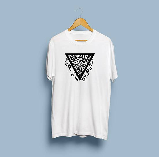 bad triangle חולצה מעוצבת